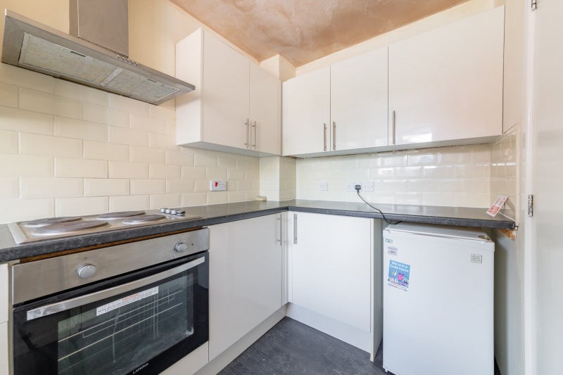 House Heron Drive in Greater London