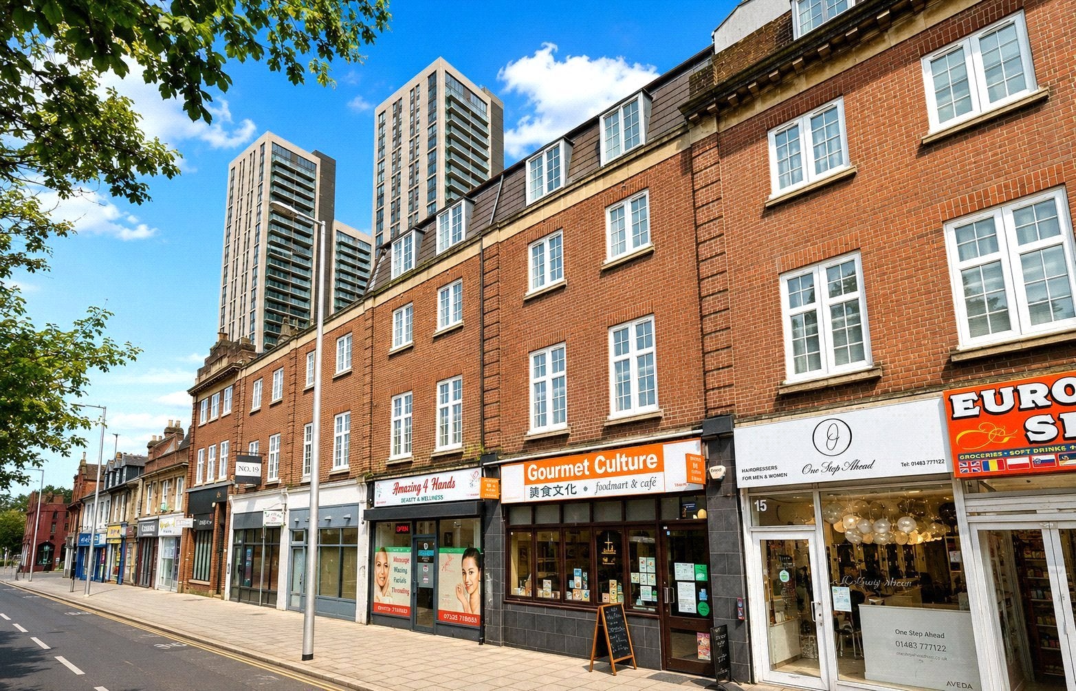 Flat Chapel Street in Woking
