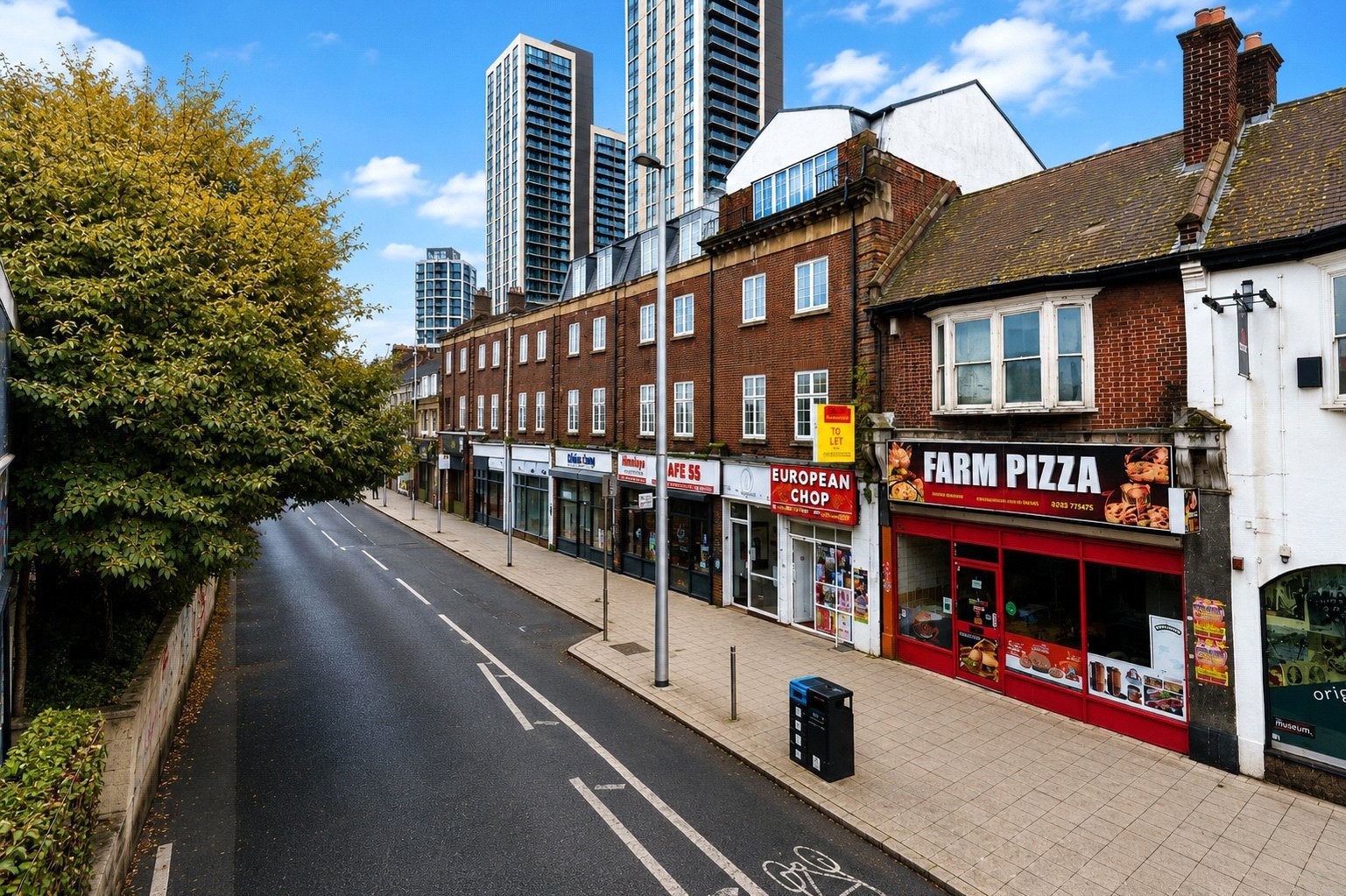 Flat Chapel Street in Woking