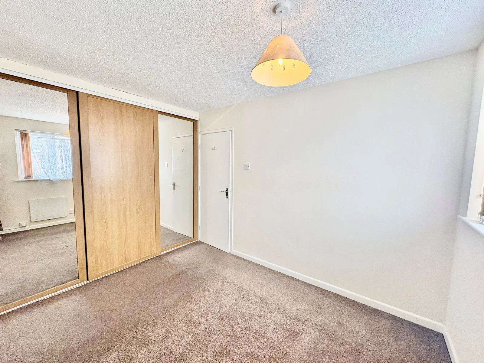 Flat Grant Close in Dudley