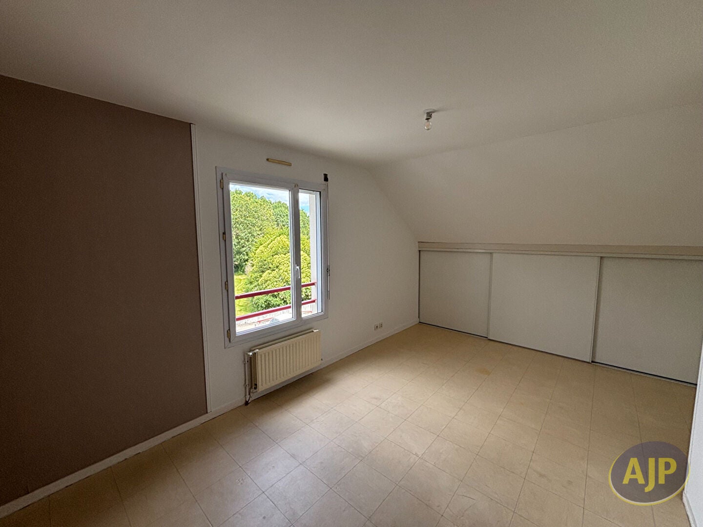 Flat Lieu Dit les Chauffours in Pernay