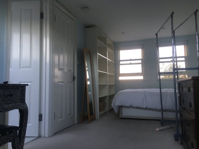Room Mossbury Road in Greater London