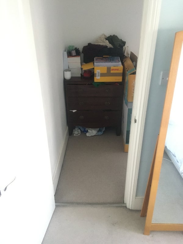 Room Mossbury Road in Greater London