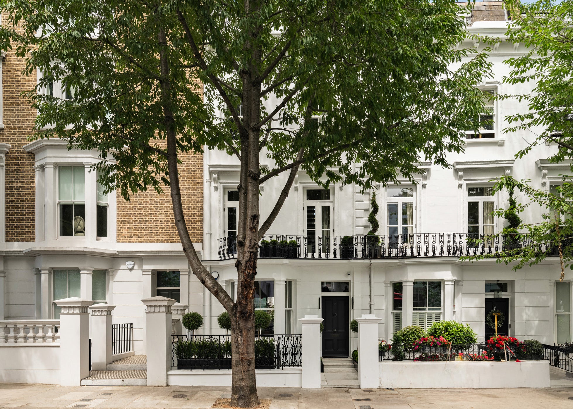 House Berkeley Gardens in Greater London