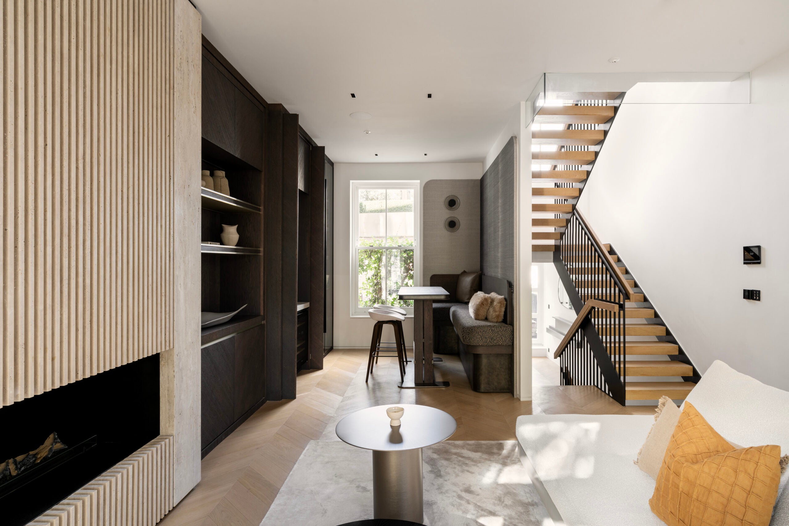 House Berkeley Gardens in Greater London