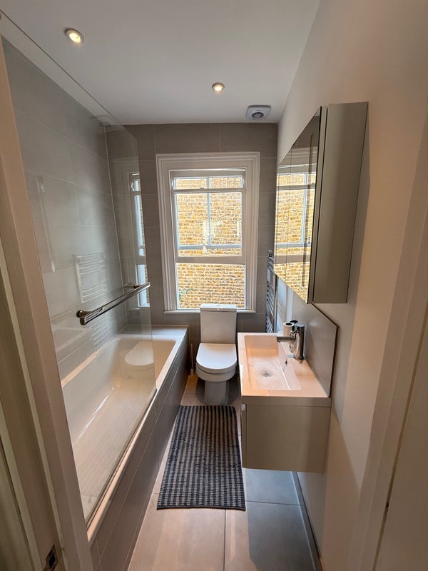 Room Bickersteth Road in Greater London