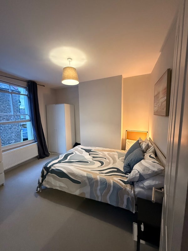 Room Bickersteth Road in Greater London