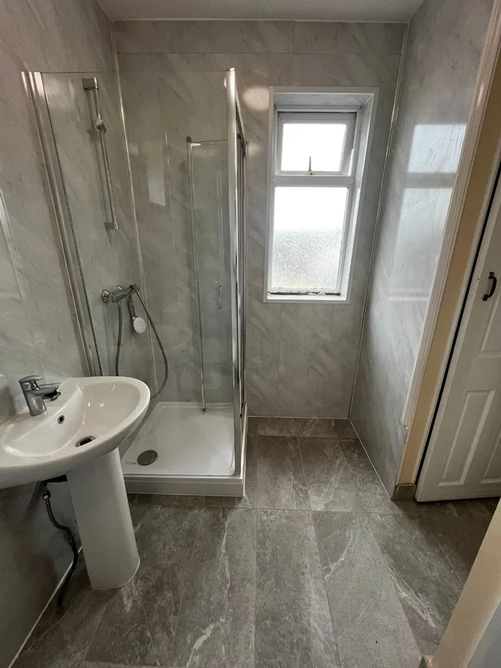 Flat Wickham Road in Greater London