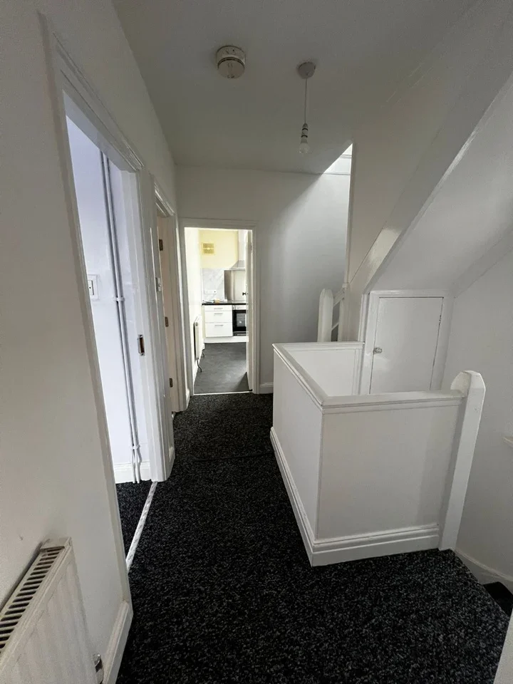 Flat Wickham Road in Greater London