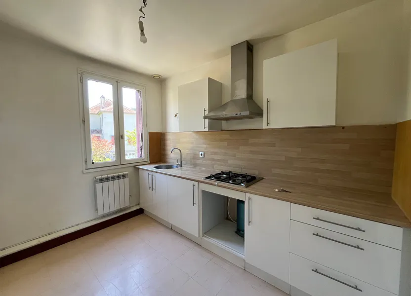 Flat Rue de l'Aiguillette in Saint-Yrieix-la-Perche