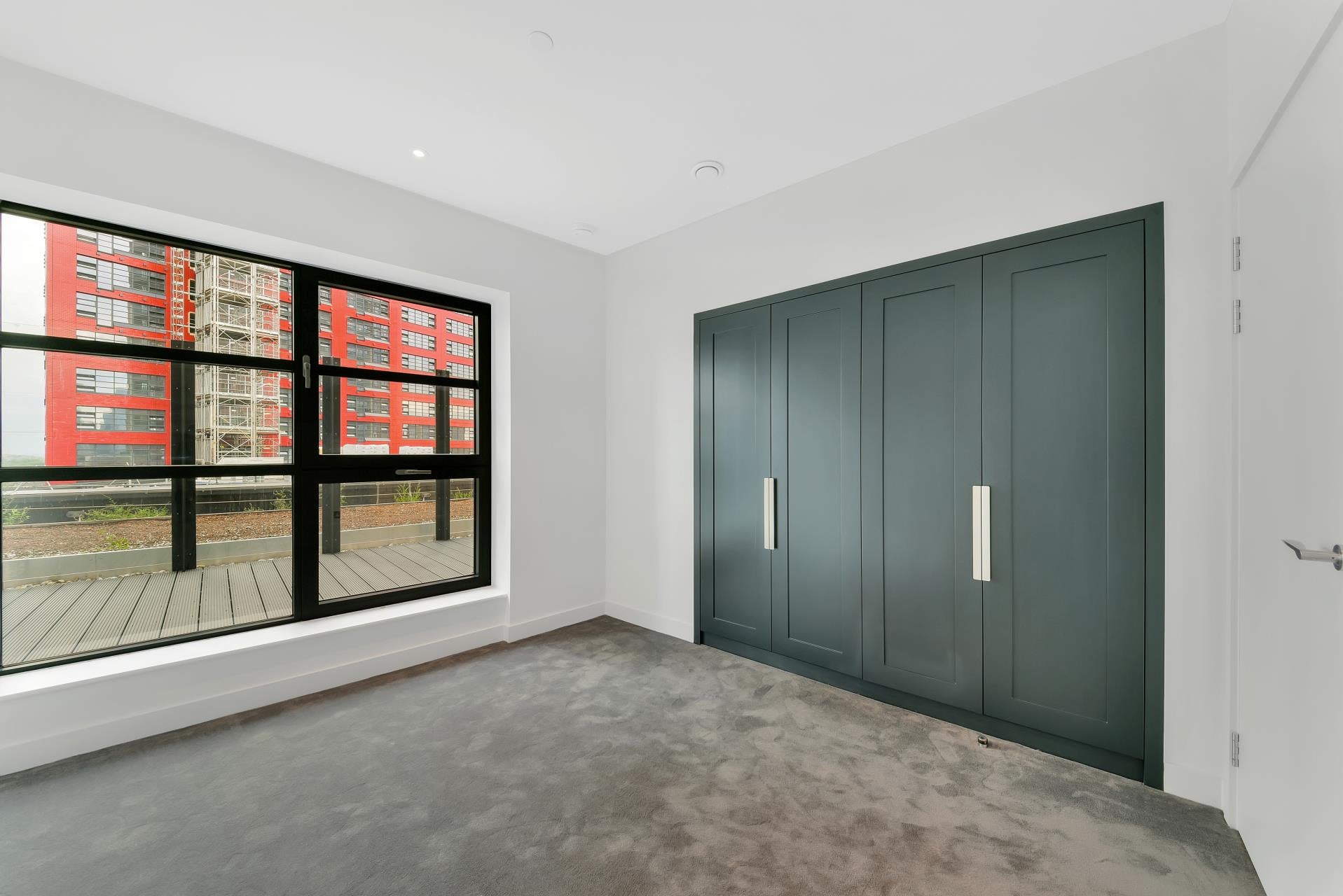 Flat Lyell Street in Greater London