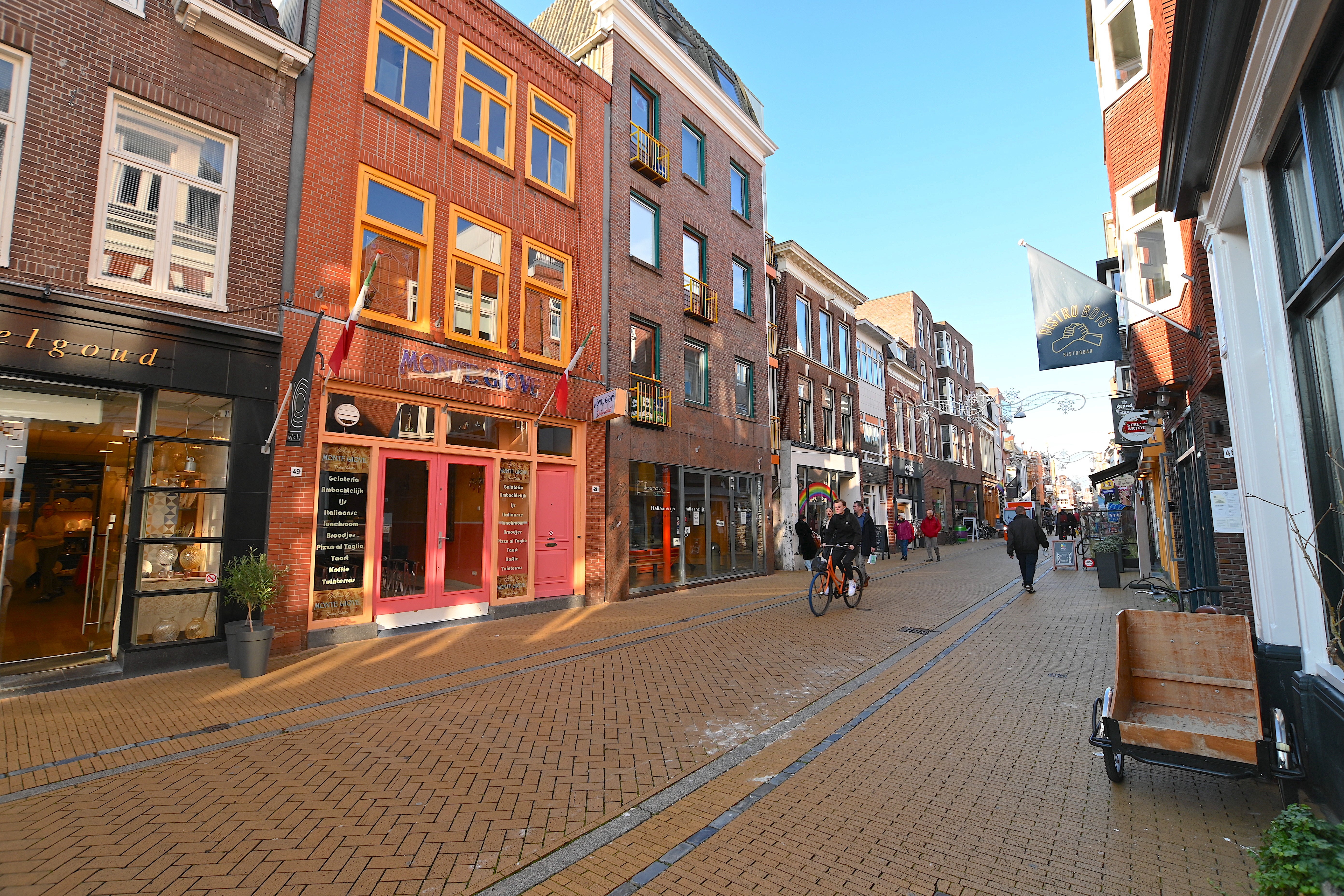 Flat Folkingestraat 49 a in Groningen