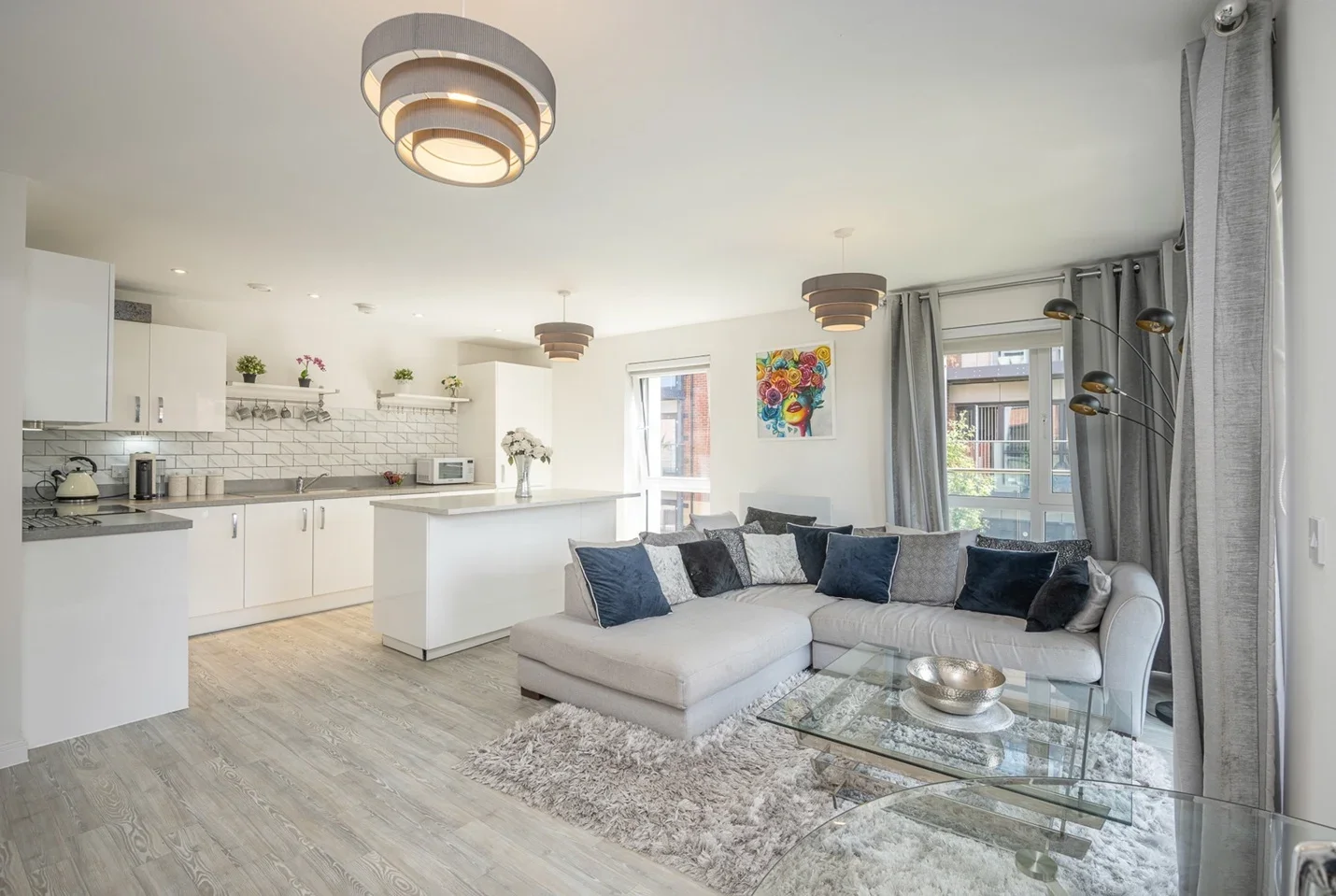 Room Holmesley Road in Hertsmere