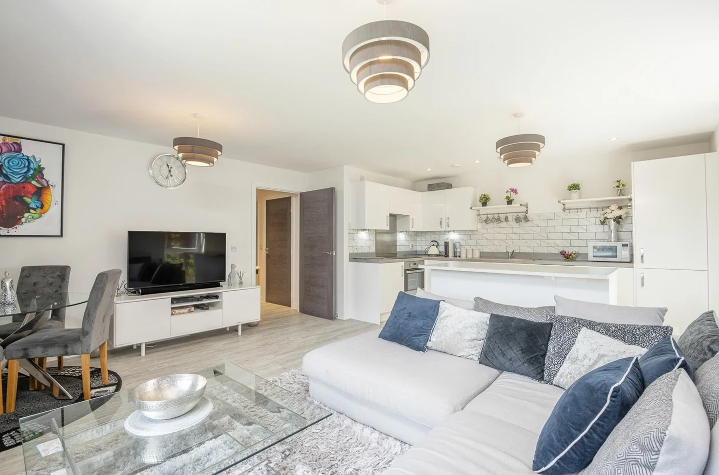 Room Holmesley Road in Hertsmere