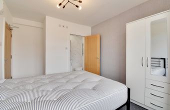 Room Whippendell Road in Watford