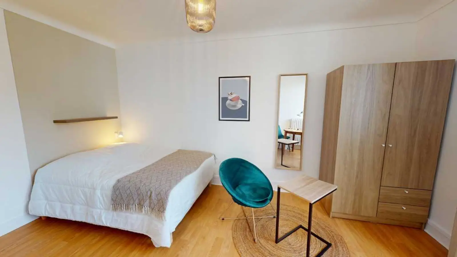 Flat Rue de la Crèche in Paris