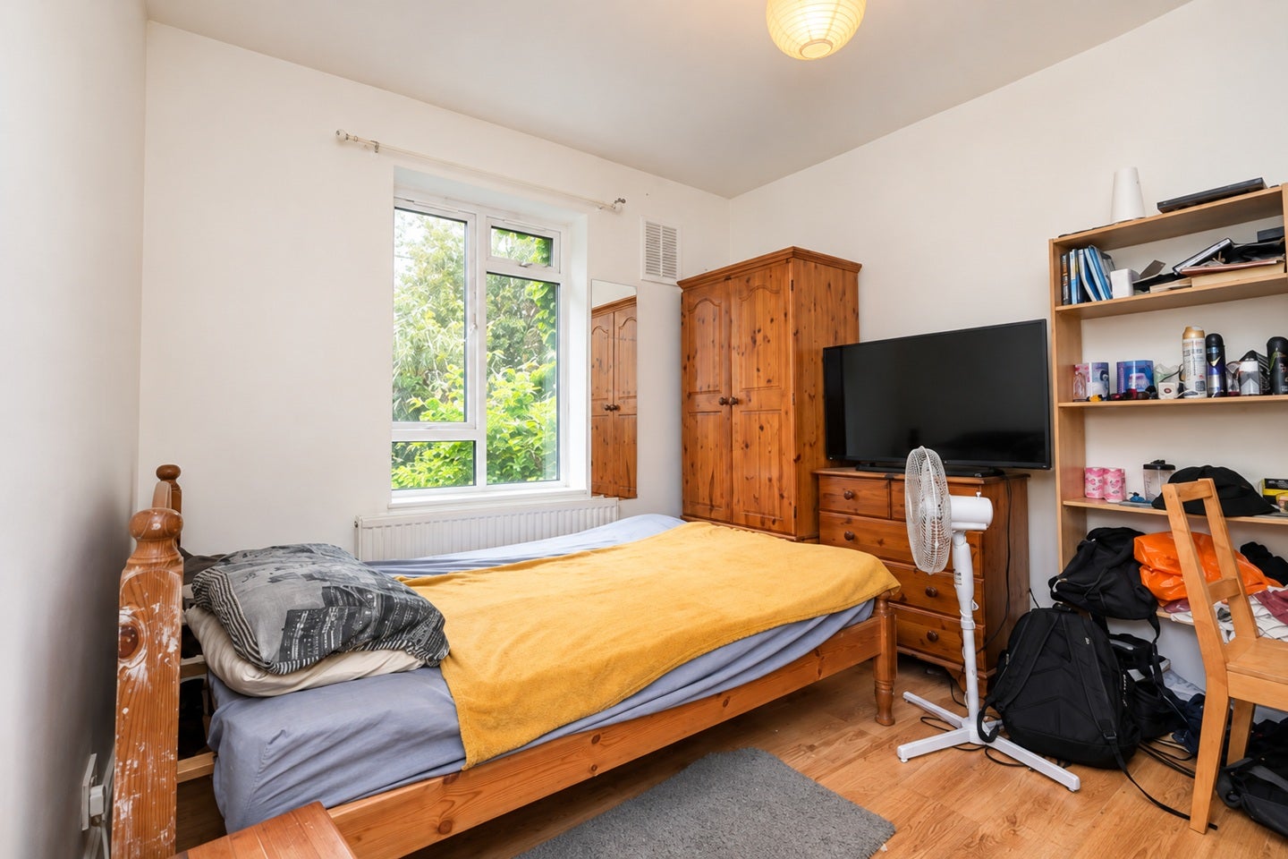 Flat Canonbury Crescent in Greater London