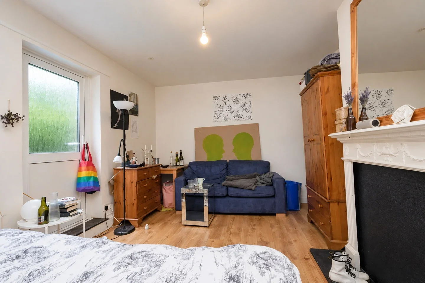 Flat Canonbury Crescent in Greater London