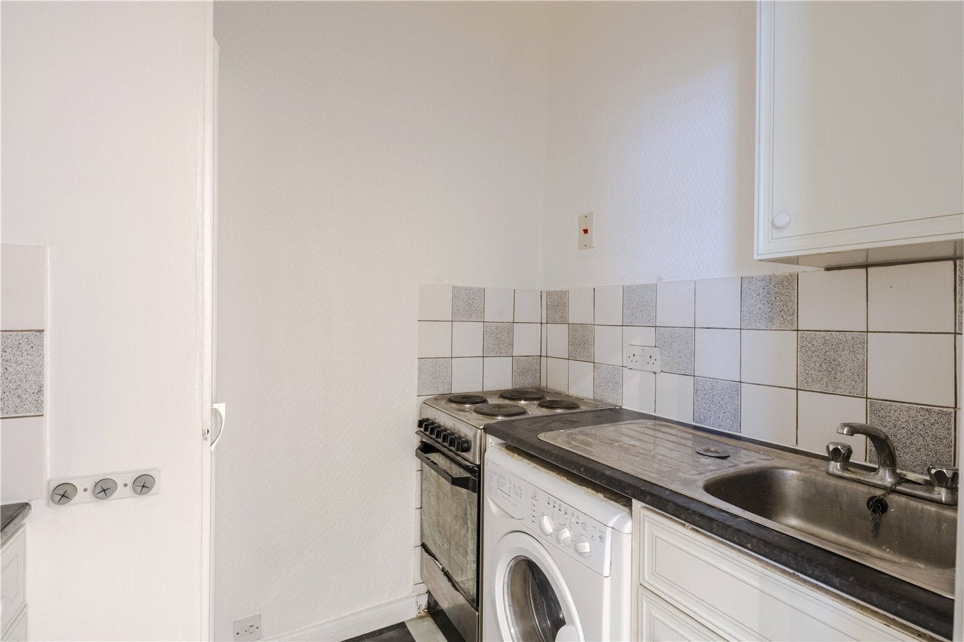 Flat Craven Hill in City of Westminster