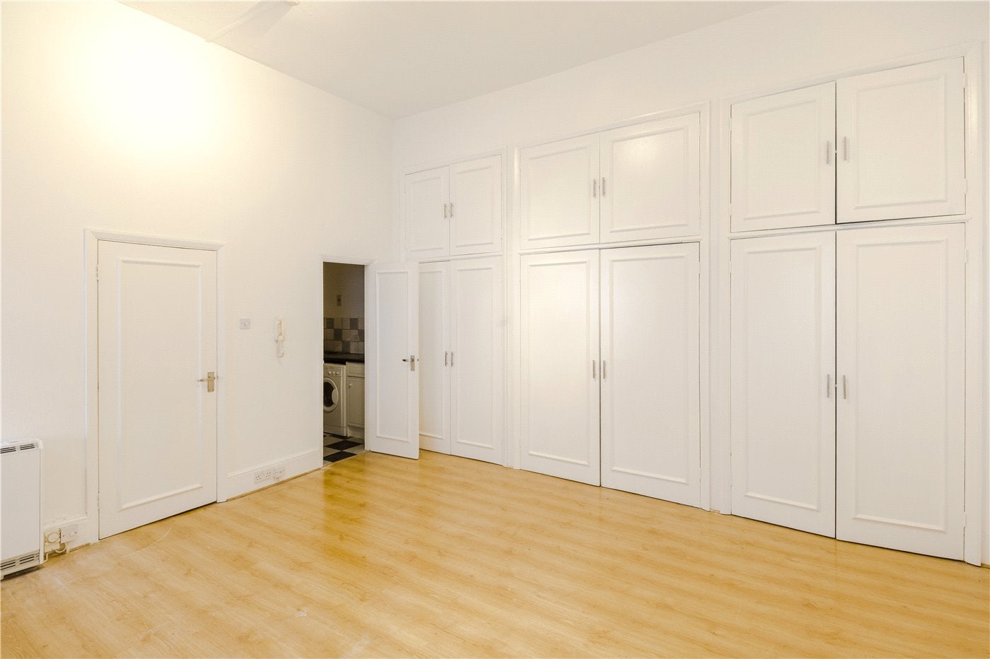 Flat Craven Hill in City of Westminster