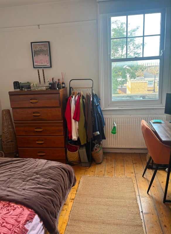 Room Laura Place in Greater London
