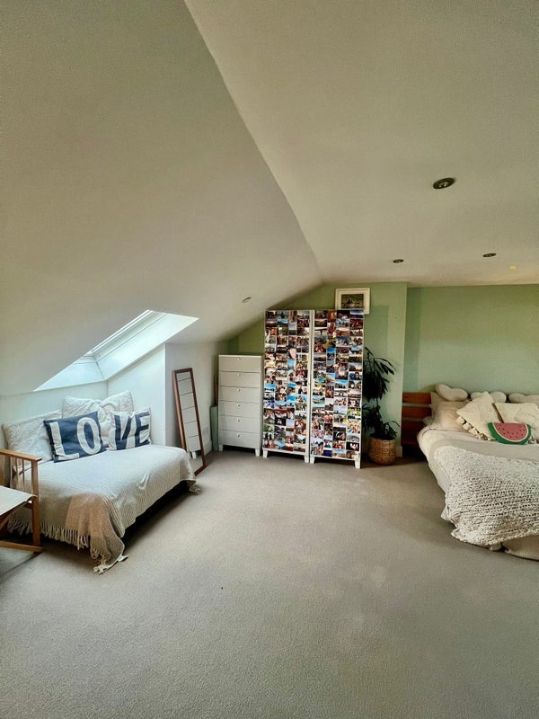 Room Woodlands Drive in Glasgow