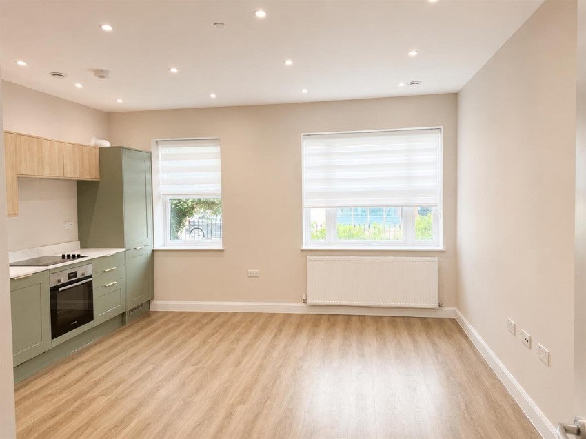 Flat Cottis Lane in Epping Forest