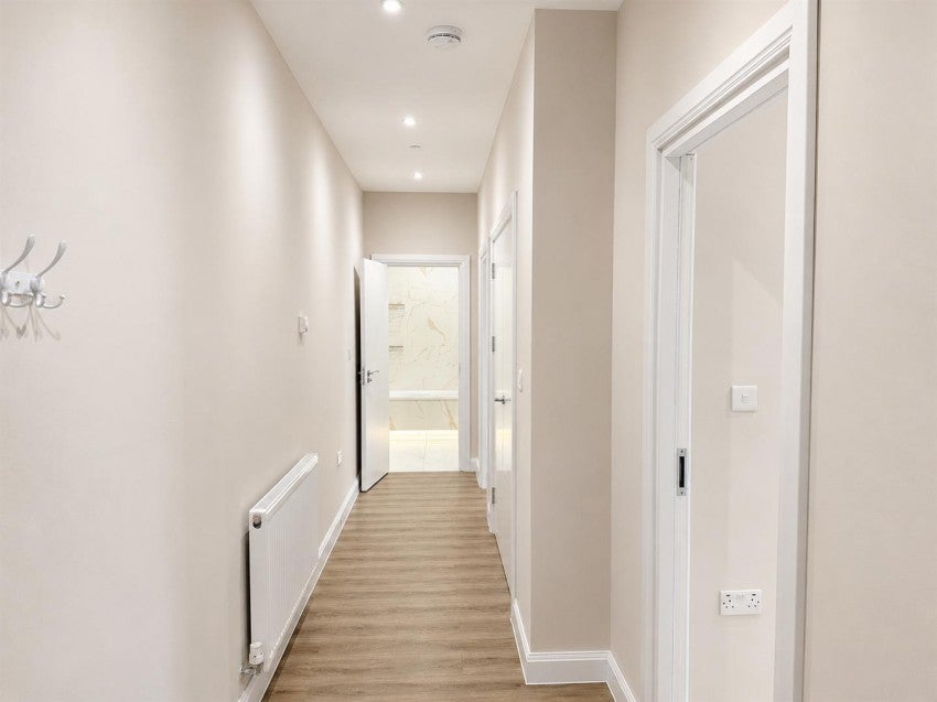 Flat Cottis Lane in Epping Forest