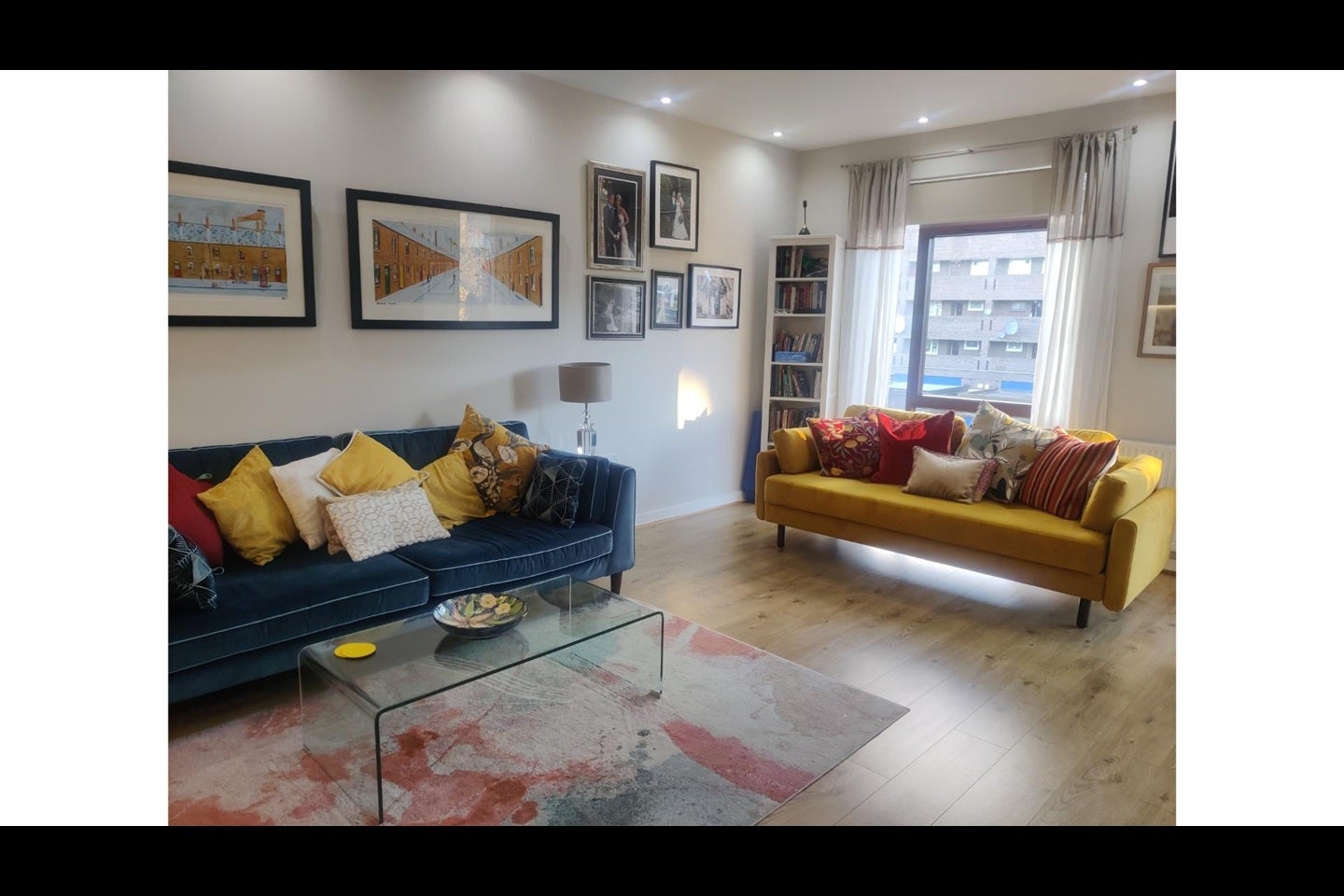 Flat Gibson Road in Greater London