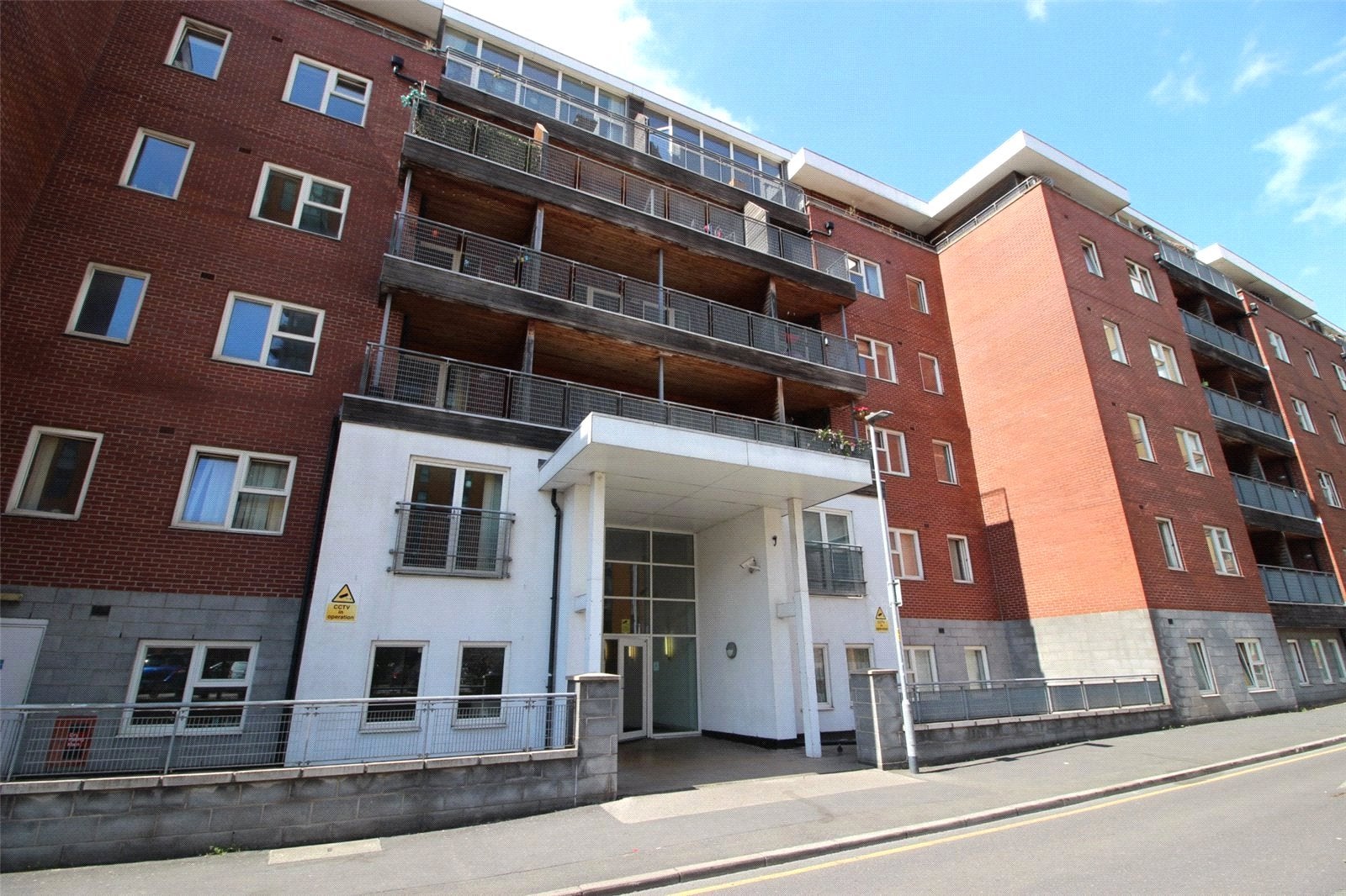 Flat Dyche Street in Manchester