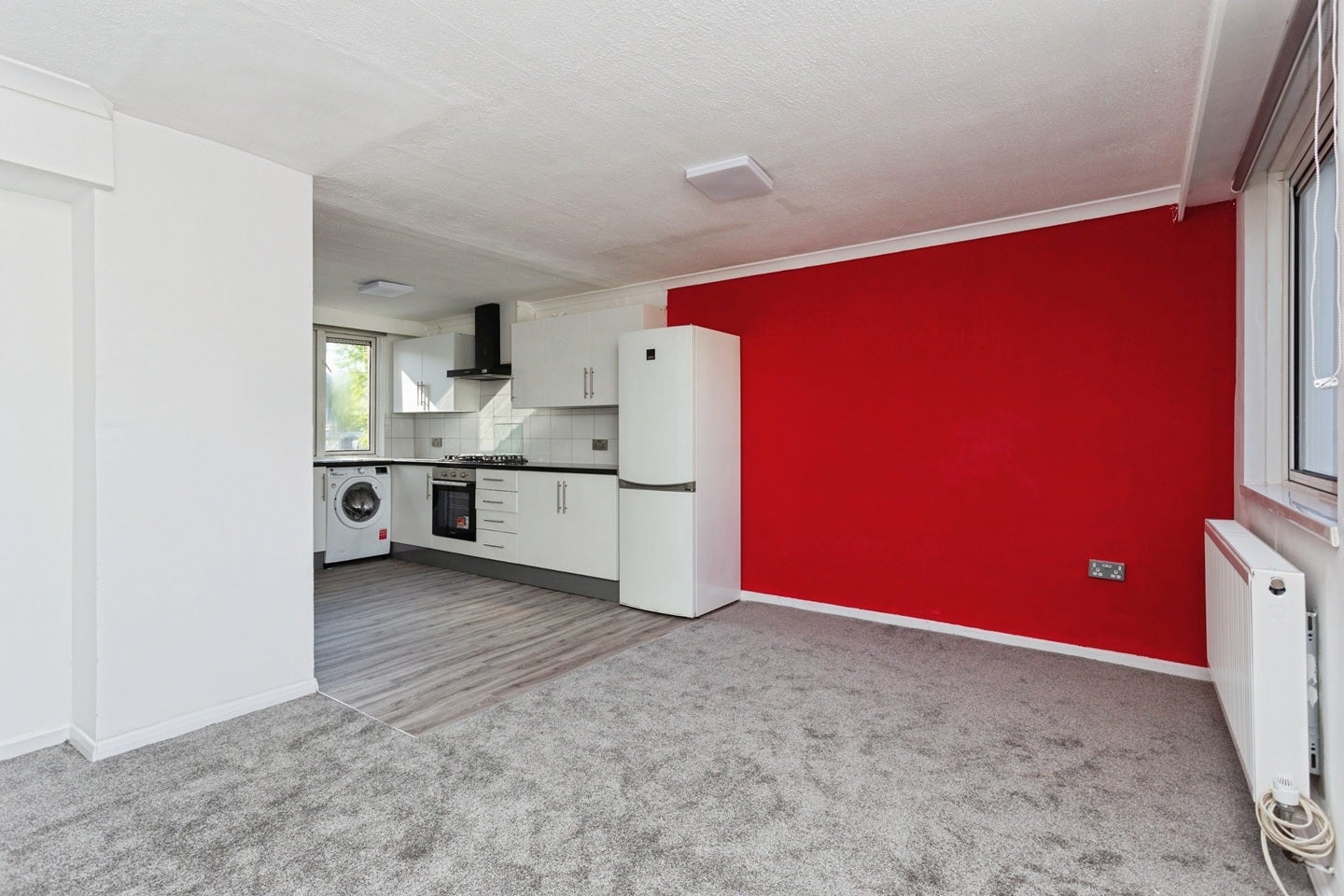Flat Hazeldene Drive in Greater London