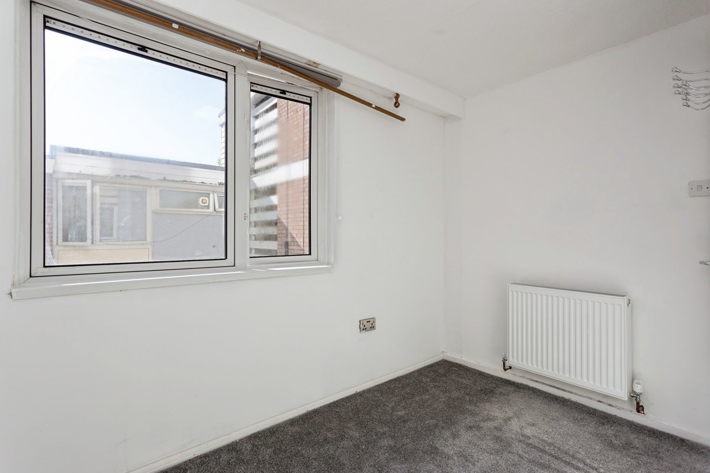 Flat Hazeldene Drive in Greater London