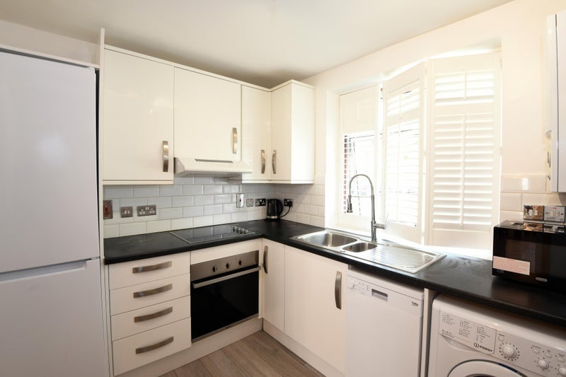 Flat Alwyne Square in Greater London