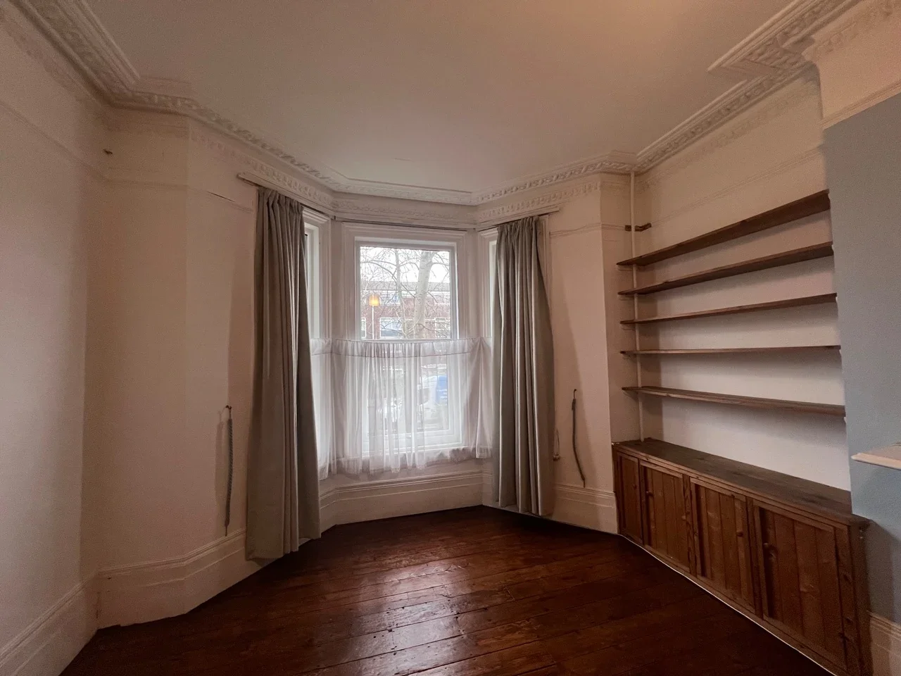 Flat Lee High Road in Greater London