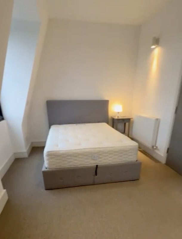 Room Trinity Road in Greater London