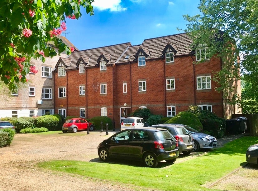 Flat Rembrandt Way in Reading