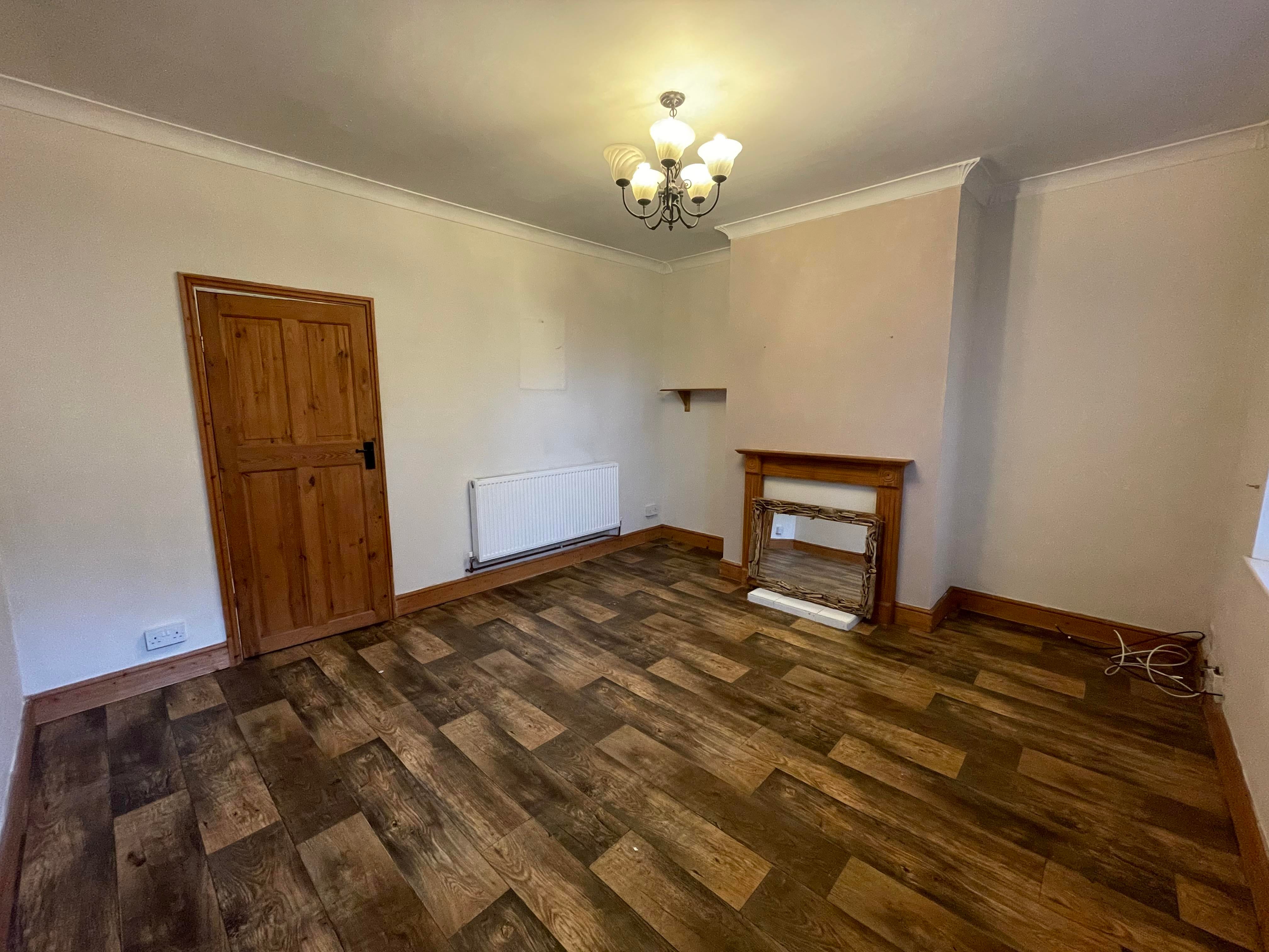 Flat Ewart Place in Bradford