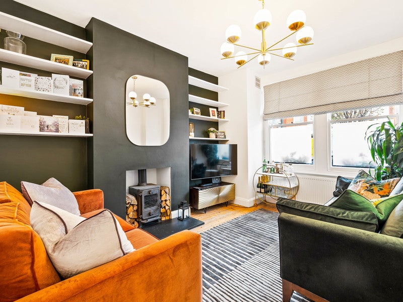 Flat Mitcham Road in Greater London