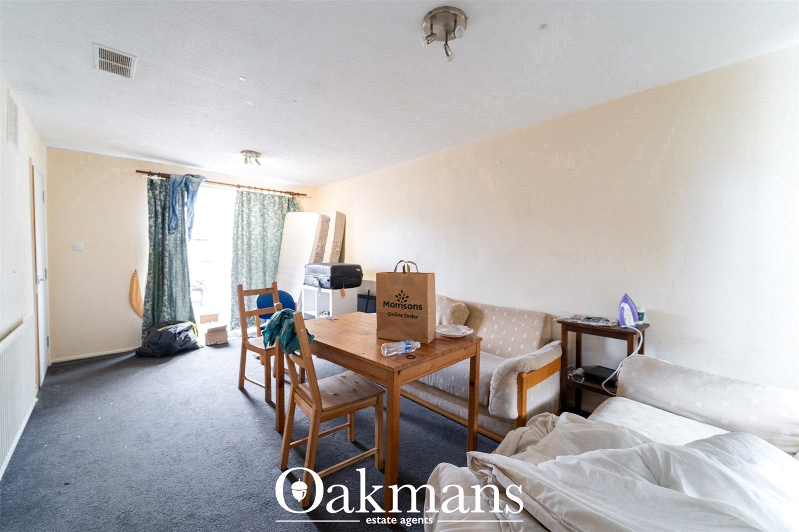 Room Leabon Grove in Birmingham