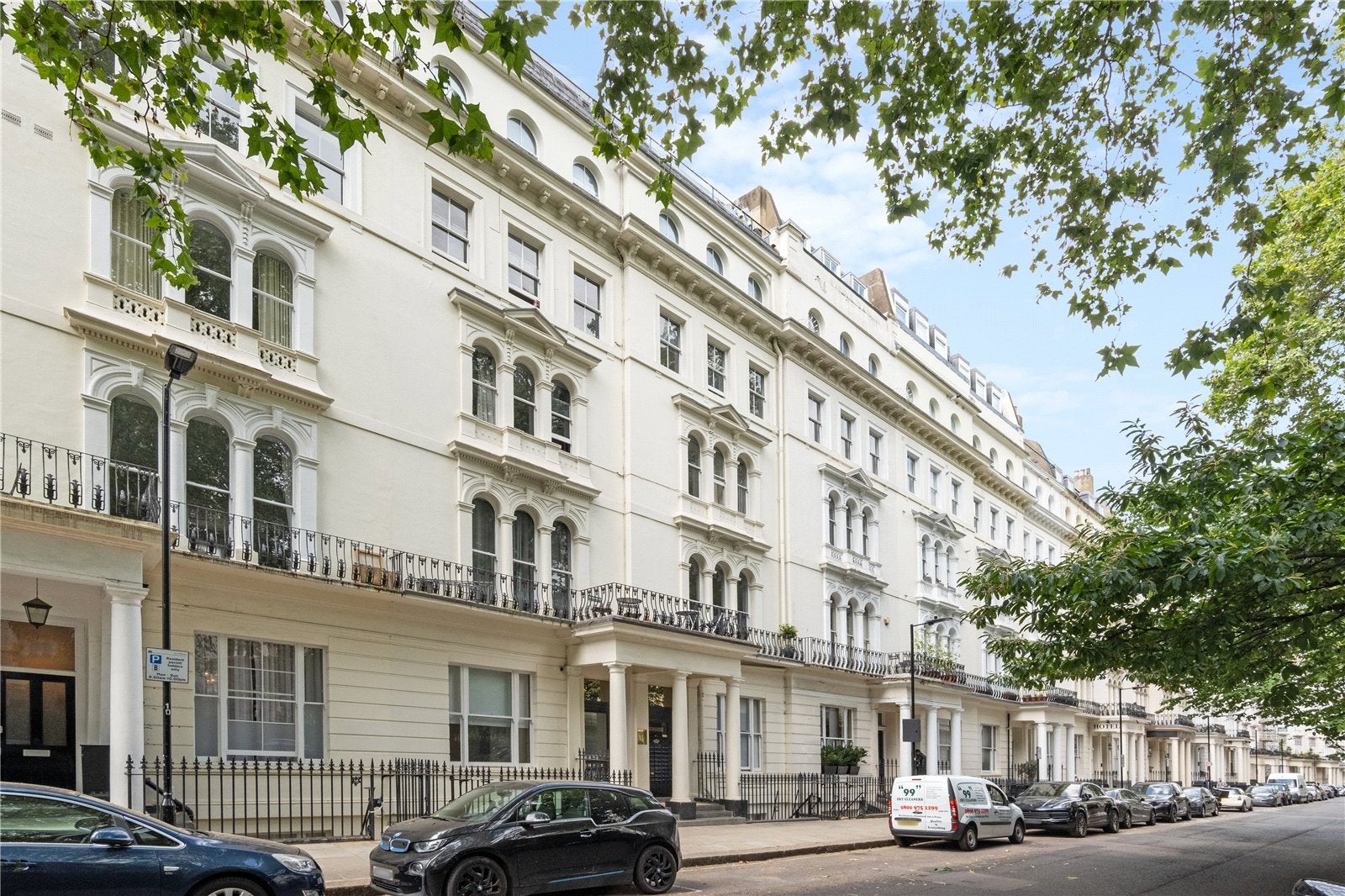 Flat Kensington Gardens Square in City of Westminster