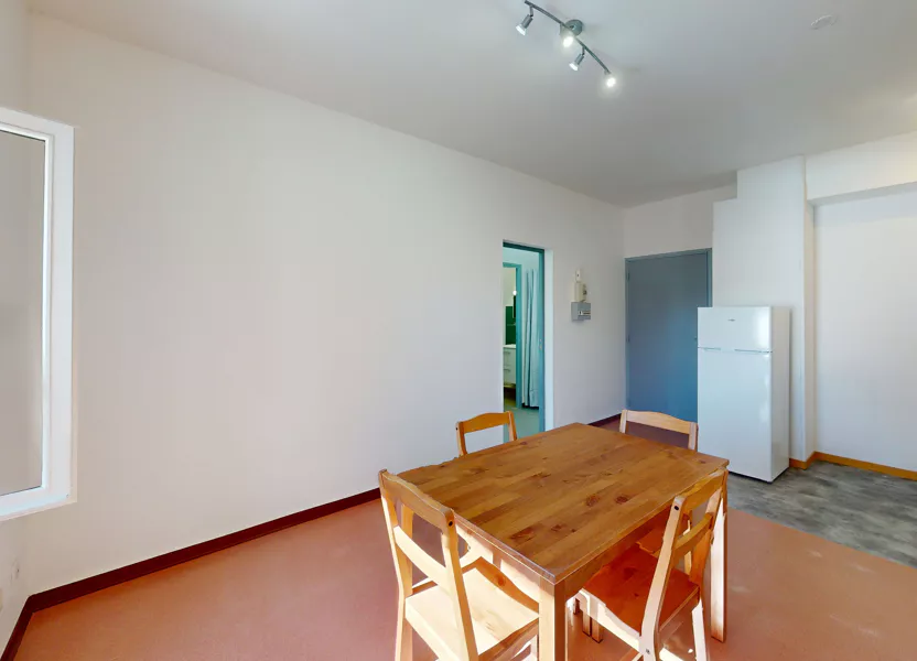 Appartement Chemin de la Mergabes à Salmiech