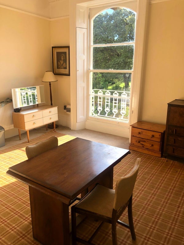 Room Albert Avenue in Weston-super-Mare