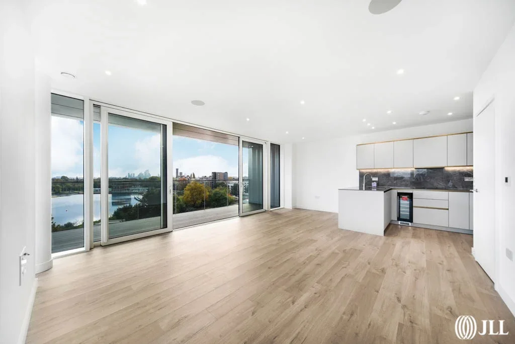 Flat Scrimgoeur Place in Greater London