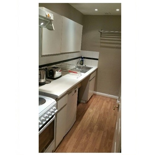 Flat Bedford Hill in Greater London