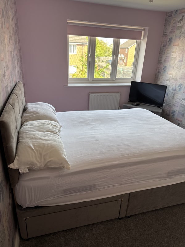 Room Esther Varney Place in Newark and Sherwood