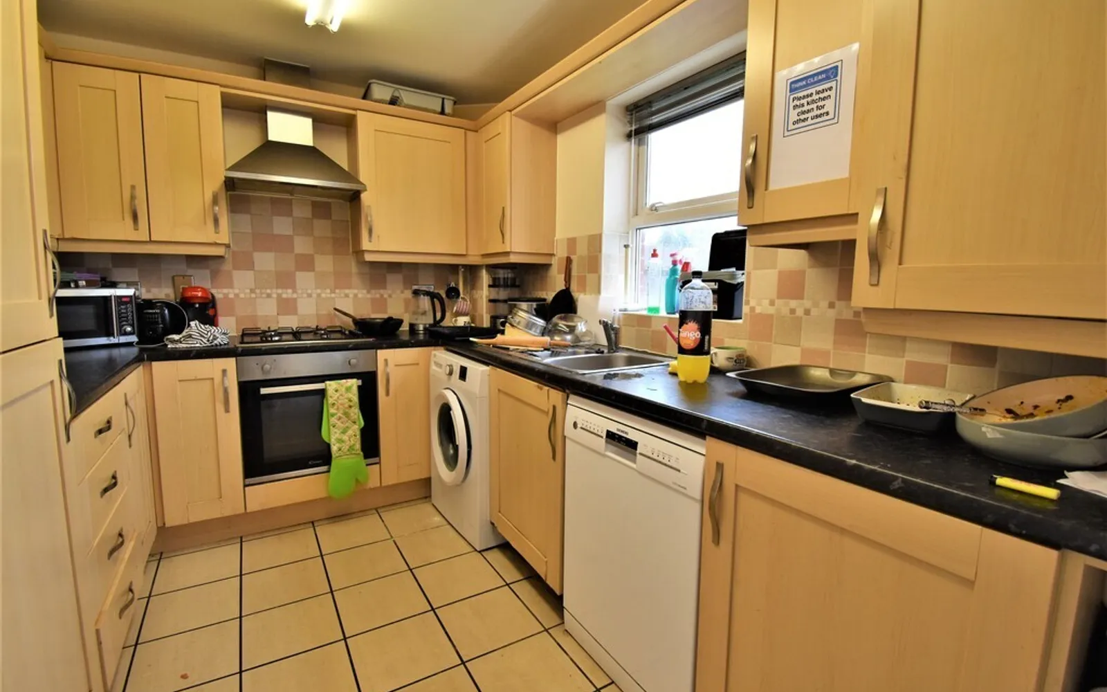 Room Cavell Drive in East Hertfordshire