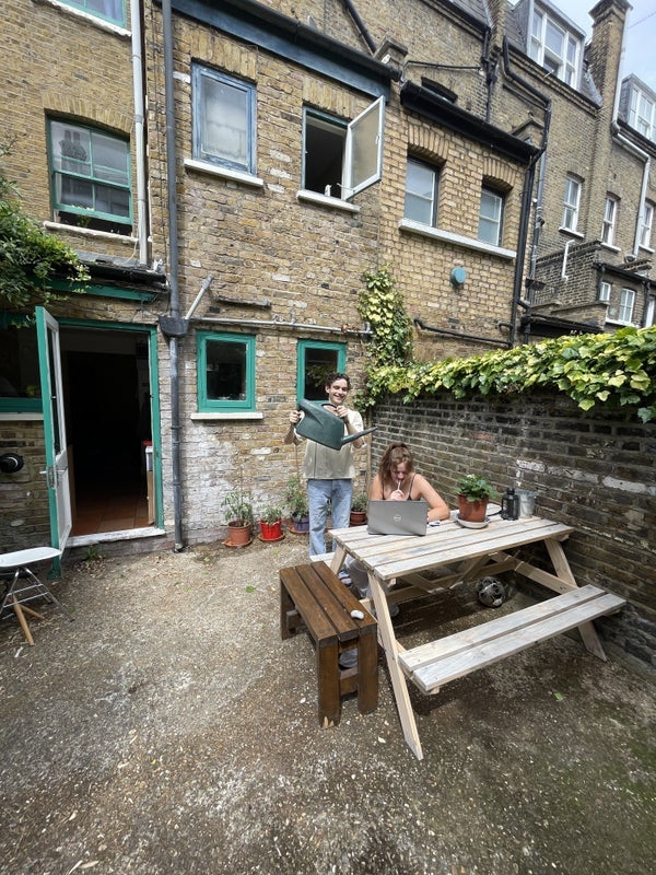 House Newark Street in Greater London