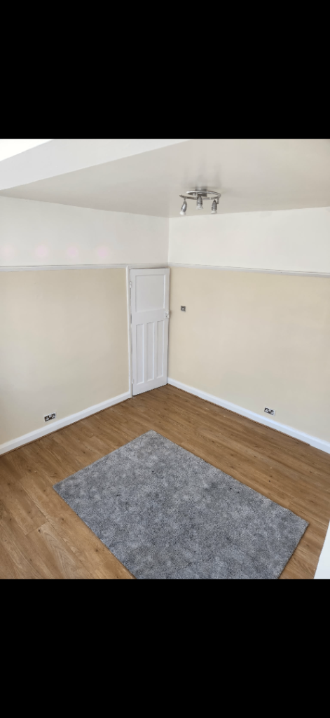 Flat Chailey Avenue in Greater London