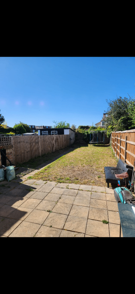 Flat Chailey Avenue in Greater London