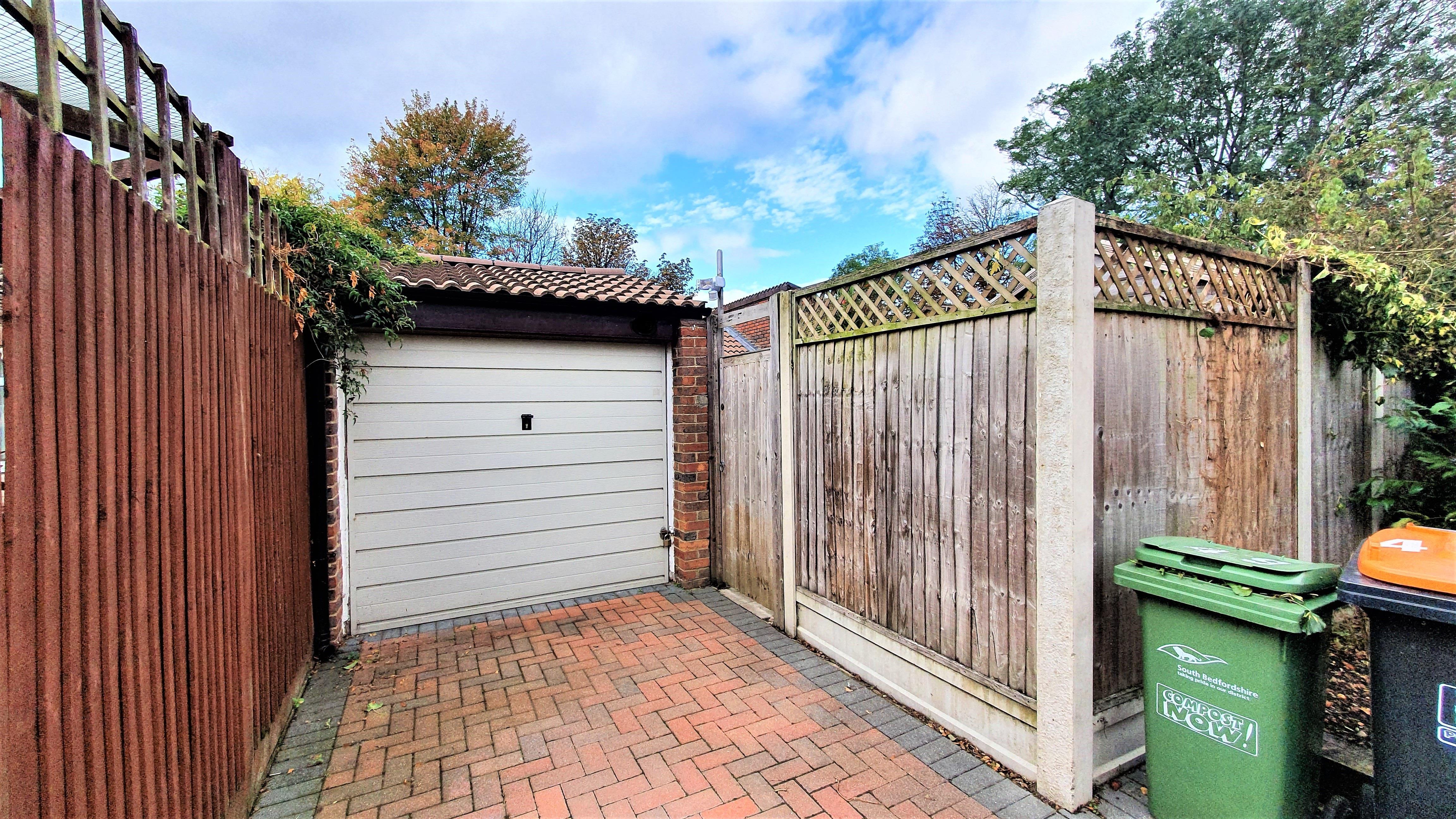 House Hammersmith Gardens in Houghton Regis
